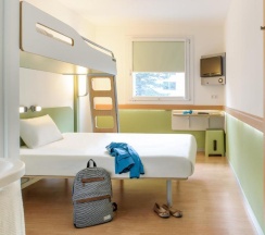 Двухместный номер Standard двуспальная кровать в B&B HOTEL Köln-Marsdorf