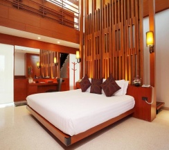Pool вилла с лифтом в La Flora Resort Patong