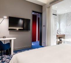 Представительский Люкс в Maidens Hotel Moscow