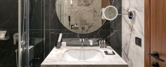 Двухместный номер Superior с частичным видом на море двуспальная кровать в Electra Palace Thessaloniki