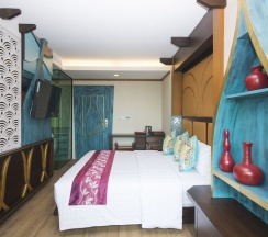 Полулюкс в Phi Phi Nice Beach Hotel Hip