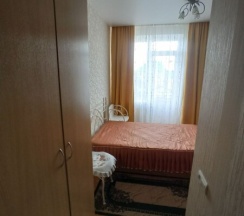 Двухместный номер с одной кроватью с балконом (кровать 1,2м) в Синяя крыша