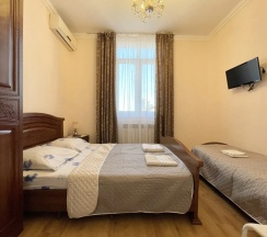 Трёхместные апартаменты с балконом в Summer House