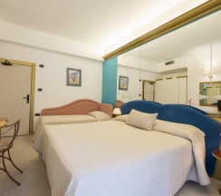 Трёхместный номер Standard в Hotel Levante