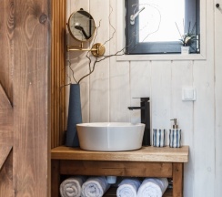 Уютный Tiny House с мансардным окном (Дом2). Заезд в 15.00, выезд до 12.00. в Sheluha house