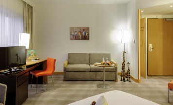 Номер MyRoom by Nadin: Wild Animals in Berlin в Hotel Novotel Berlin Am Tiergarten