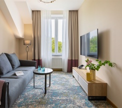 Джуниор Сюит двухкомнатный в Berry Hotel&Spa 4*