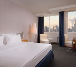 Номер премиум с видом на город в Radisson Blu Belorusskaya Hotel Moscow