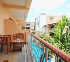 Двухместный номер Superior с балконом двуспальная кровать в Baan Boa Resort