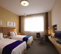 Двухместный номер Standard 2 отдельные кровати в Holiday Inn Express Jinan Exhibition Center by IHG