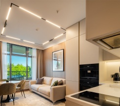 Двухкомнатный LUX с видом на море в Real Apartments Sochi