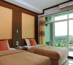 Двухместный номер Deluxe c 1 комнатой с видом на горы двуспальная кровать в Breeze Hill Hotel