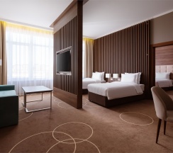 Номер Executive Suite с двуспальной кроватью, двумя односпальными кроватями и диваном-кроватью в Movenpick Resort&SPA Anapa Miracleon