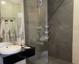 Двухместный номер Comfort с красивым видом из окна двуспальная кровать в Константа