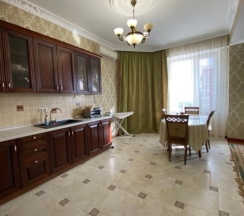 Семейный номер с видом на горы в Apart Ru Hotel
