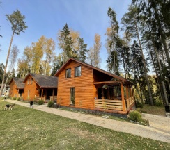 Пятиместный коттедж с 3 комнатами с красивым видом из окна в Нептун-2