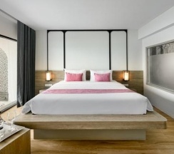 Двухместный номер Grand Deluxe Honeymoon двуспальная кровать в Andamantra Resort and Villa Phuket