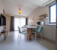 Люкс Comfort с балконом в Bomo Suites