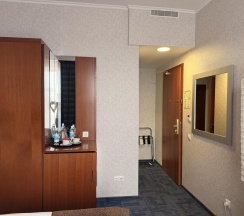 Номер комфорт с 1 двуспальной кроватью в Рублев