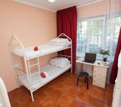 Кровать в общем номере (мужской номер) в FM Hostel