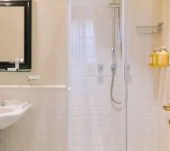 Двухместный номер Deluxe с видом на канал (двуспальная кровать) в Отель IH Hotels Venezia Salute Palace
