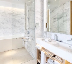 Penthouse & Private Pool Azure с 2 комнатами с видом на море в Twinpalms MontAzure Phuket Resort
