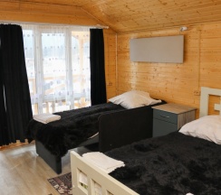 Пятиместный коттедж в  Изумруд