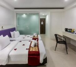 Двухместный номер Superior (2 отдельные кровати) в Armoni Patong Beach Hotel