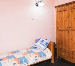 4-местный коттедж эконом (с завтраком) в Путина