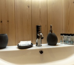 Двухкомнатное семейное Шале с террасой и видом на горы в Home-Olkhon