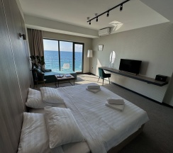 Номер Комфорт с балконом и с видом на море в Prince hotel Gagra