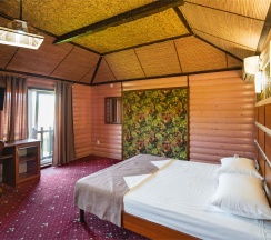 5-местный "Коттедж" двухуровневый в Манэ