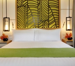 Двухместный номер Wing Deluxe Thai Village двуспальная кровать в Amari Koh Samui