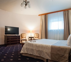 LUXE в Форум
