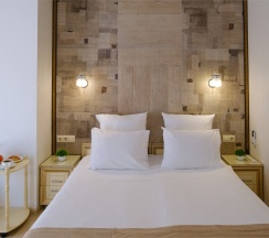 Комфорт Панорамный с балконом и видом на город,  2-х местный с дополнительным местом в Амбассадор