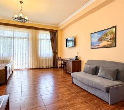 Стандарт 3-х местный с двумя дополнительными местами в Chalet Provence
