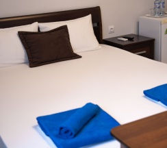 Трехместный стандарт в Акрополь