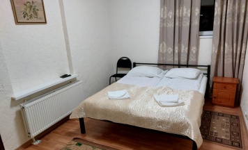 Двухместный номер Standard с балконом и с красивым видом из окна двуспальная кровать в Пикник