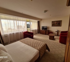 Джуниор сюит с балконом и видом на море  в Green house