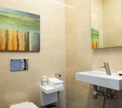 Люкс с одной большой кроватью в СберУниверситет