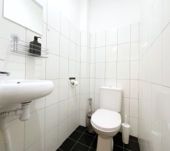 Капсула в 7-местном женском номере “Агата” в Bookcase Hotel&Hostel