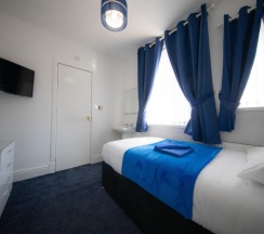 Номер Economy в The Adonis Hotel