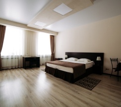 Большой в West hotel