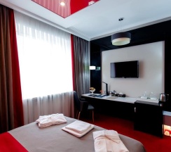 Двухместный люкс с видом на город двуспальная кровать в MILDOM PREMIUM HOTEL