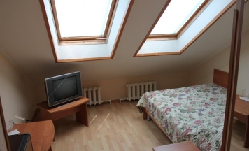Номер стандарт с 1 двуспальной кроватью (с завтраком, мансарда) в Семь Прудов