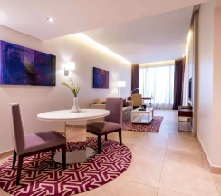Двухместный люкс Deluxe c 1 комнатой с видом на город (2 отдельные кровати) в Mercure Barsha Heights