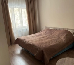 Двухместный номер Comfort с балконом и с красивым видом из окна двуспальная кровать в Kemp