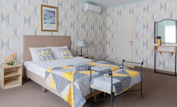 Комната комфорт с 1 двуспальной кроватью в Моя Провинция