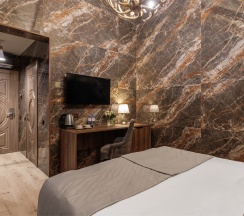 Делюкс с балконом и видом на горы в Stellar collection chalet, Krasnaya Polyana