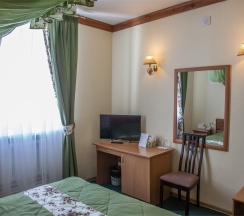 Номер "Стандарт" с двуспальной кроватью в Снегурочка